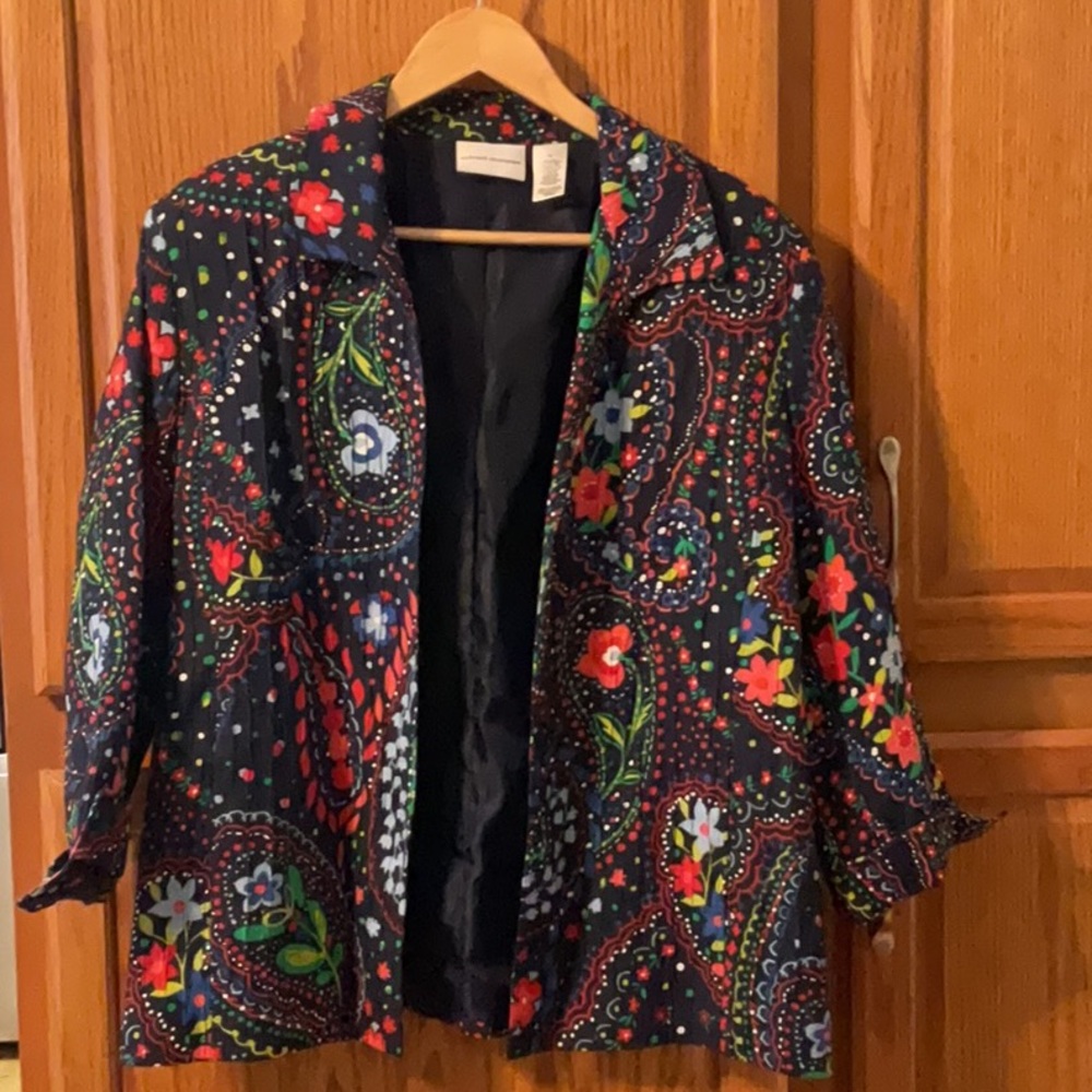 Gently used Alfred Dunner open front lightweight jacket, size 14